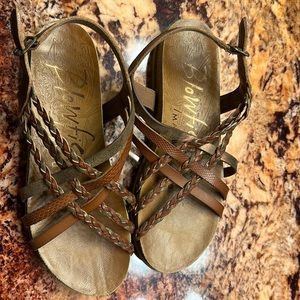 Womens blowfish sandal. Size 9